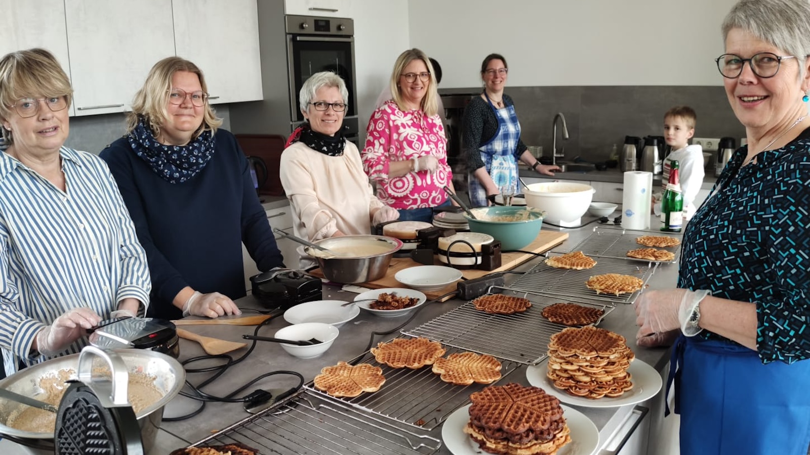 Köstlich duftende Waffeln im Dorfgemeinschaftshaus