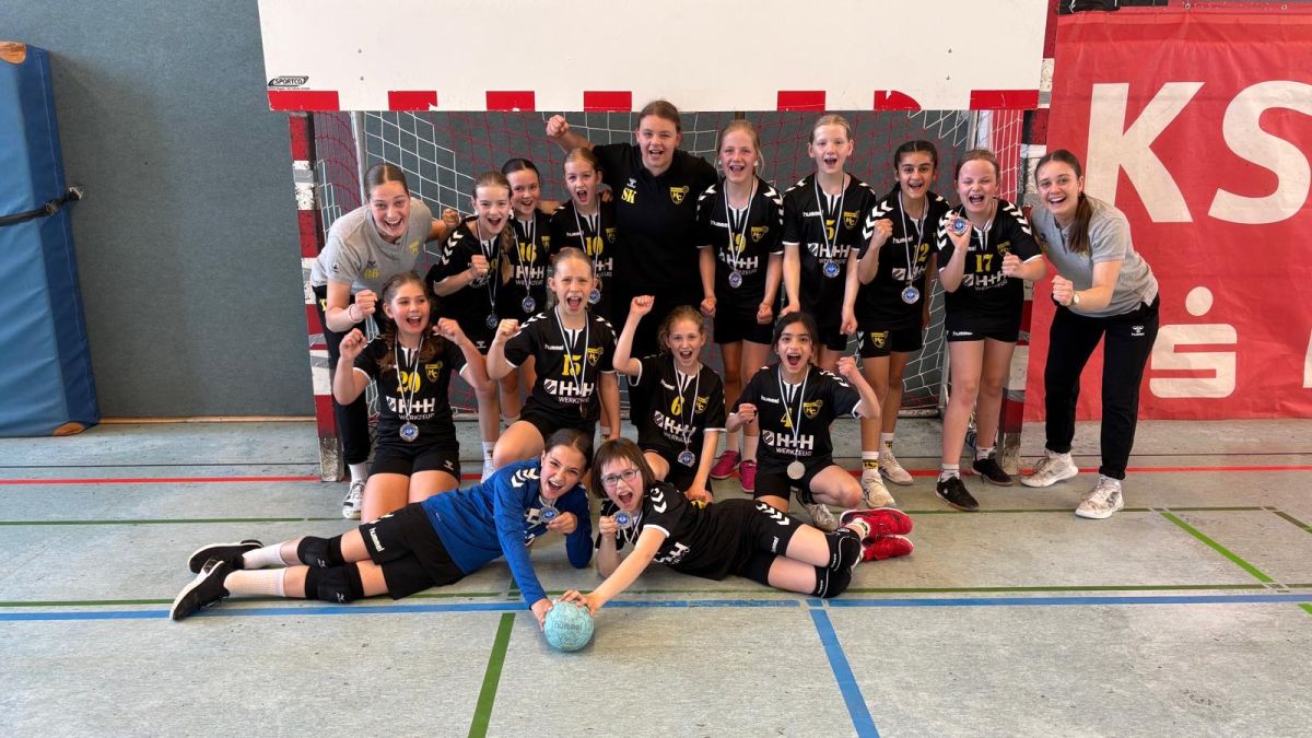 Kantersieg und Meisterschaft: E-Jugend des NHC feiert perfekten Saisonabschluss