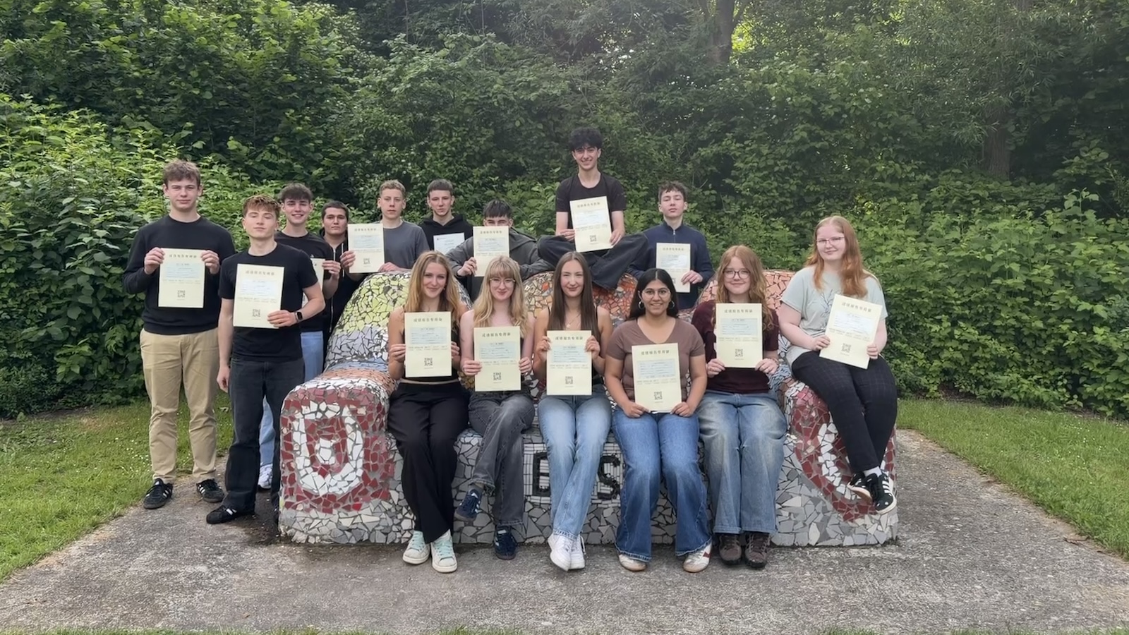 15 chinesische Sprachzertifikate für Prüflinge  des Beruflichen Gymnasiums Northeim