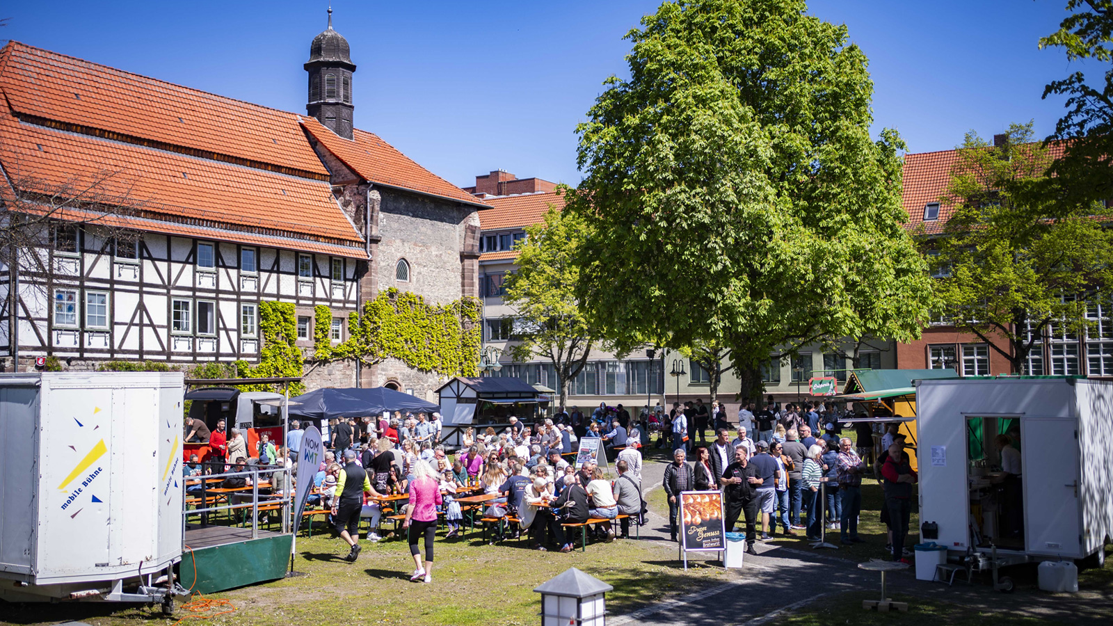 Starker Auftakt auf dem Münsterplatz: Kleinbrauer-Bierfest bringt Leben in die Northeimer Innenstadt