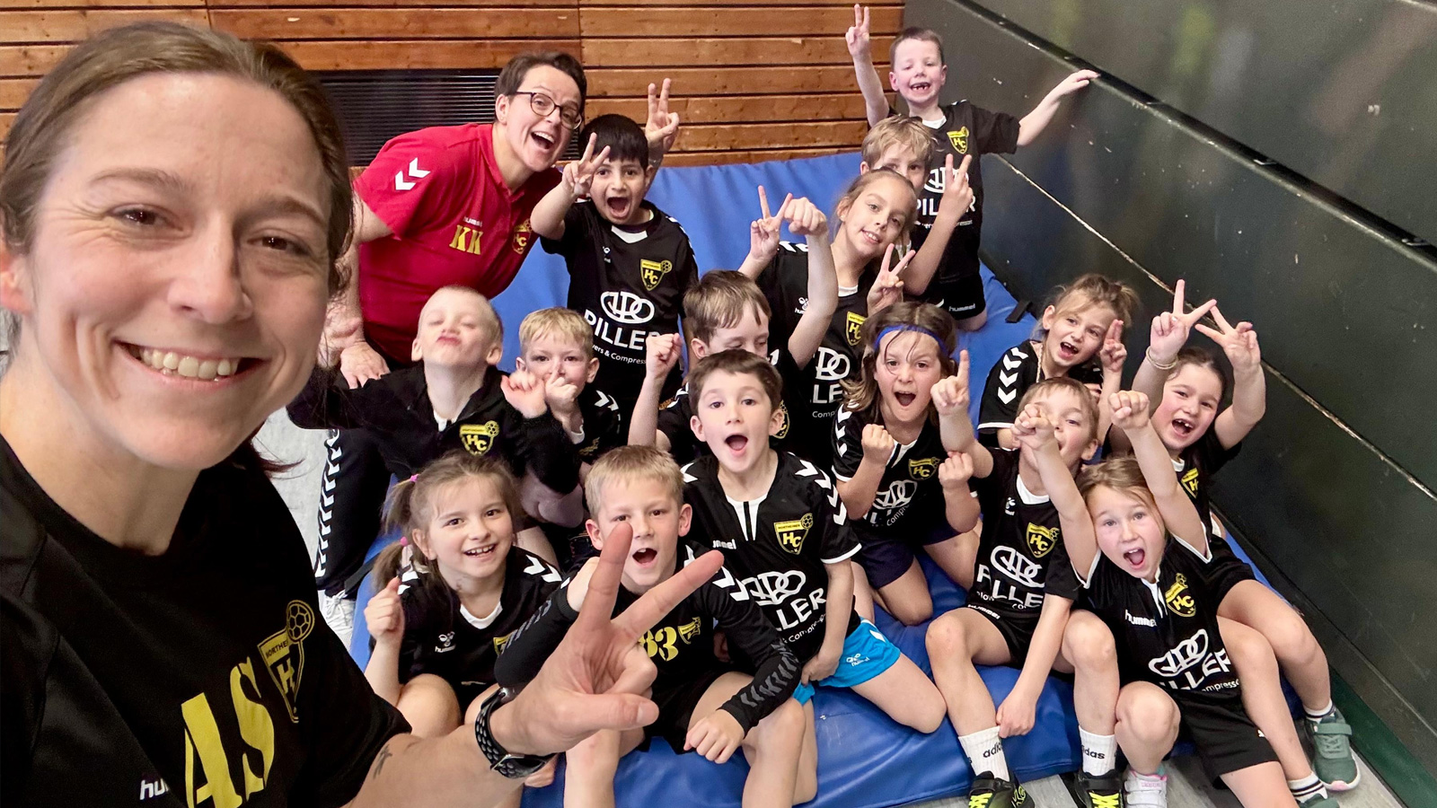 Nachwuchs des Northeimer HC sammelt erste Spielerfahrungen beim Spielfest in Duderstadt