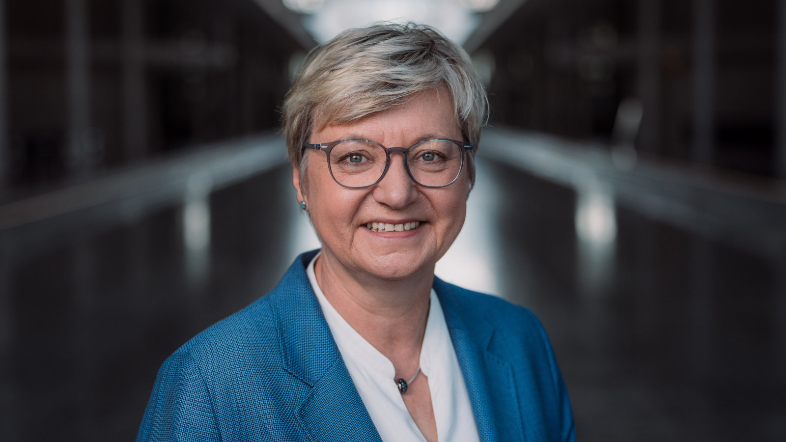 Bundestag beschließt Reform des Gewaltschutzgesetzes mit elektronischer Fußfessel